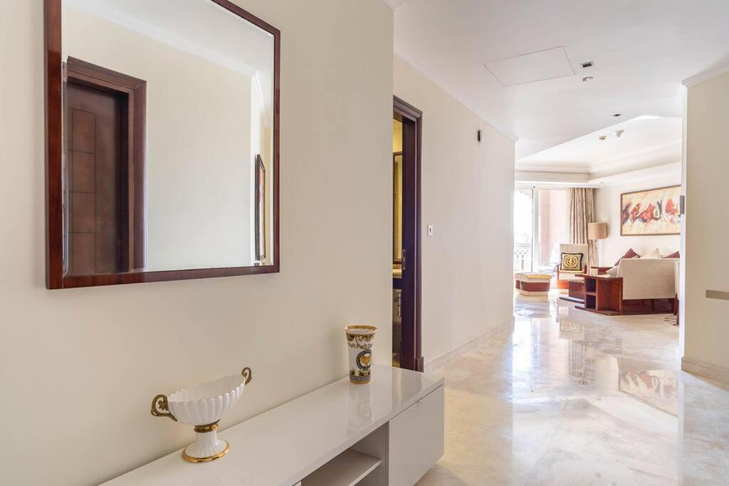 Luxury 1 Bedroom With A Private Beach Taj Granduer Residence At Palm 迪拜 外观 照片